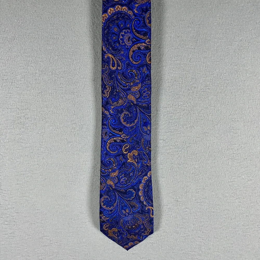Barry Wang Mens Blue Gold Paisley 100% Silk Hand Tailored Necktie Style Italy